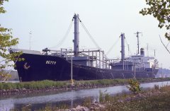 Thumbnail Image for Betty oncontextmenu=