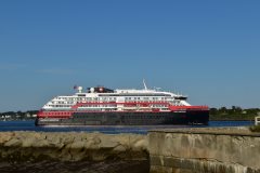 Thumbnail Image for Roald Amundsen