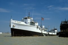 Thumbnail Image for Tug Malcolm oncontextmenu=